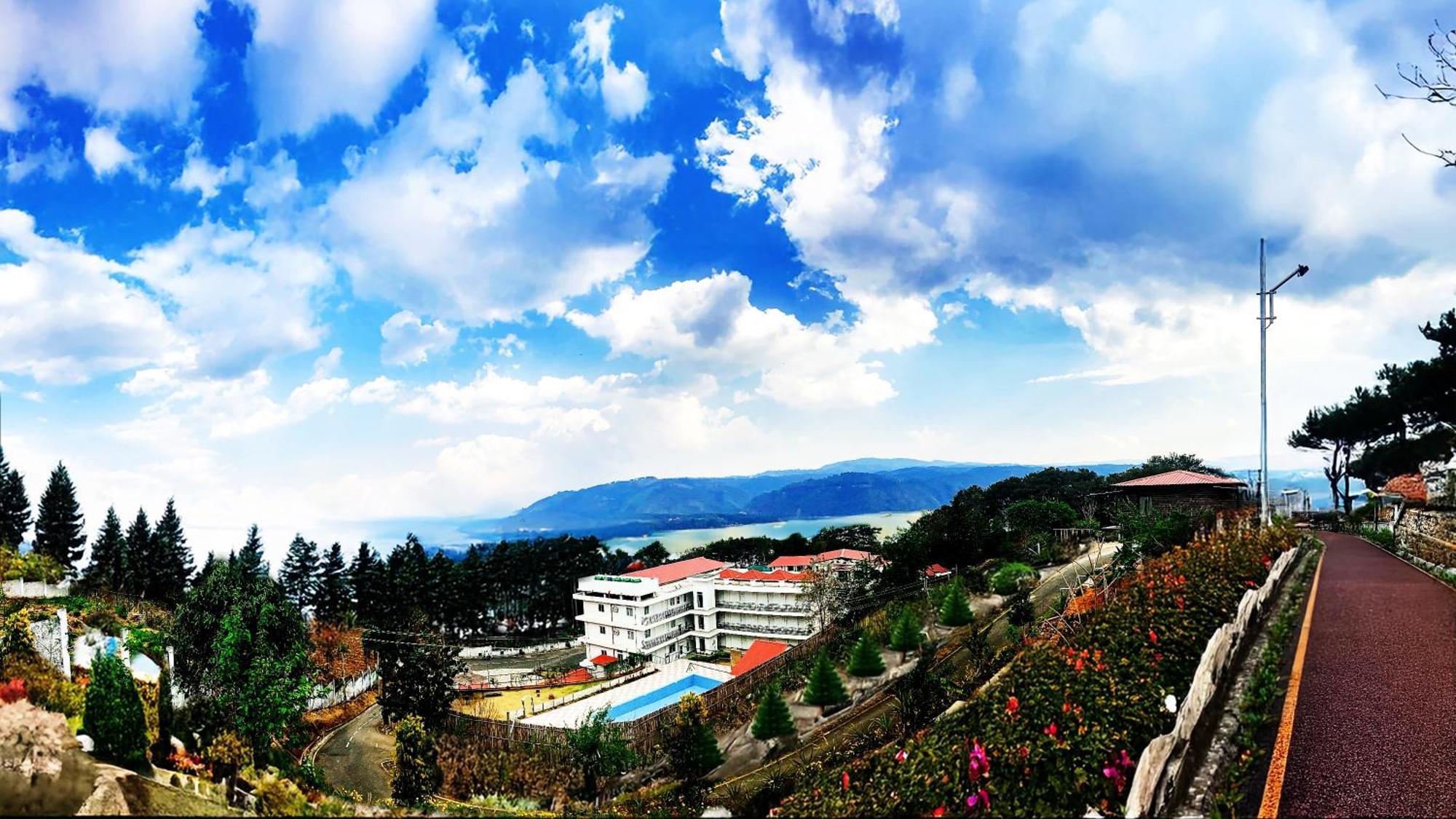 La Nicholas Dei Da Kine Shillong Exterior foto